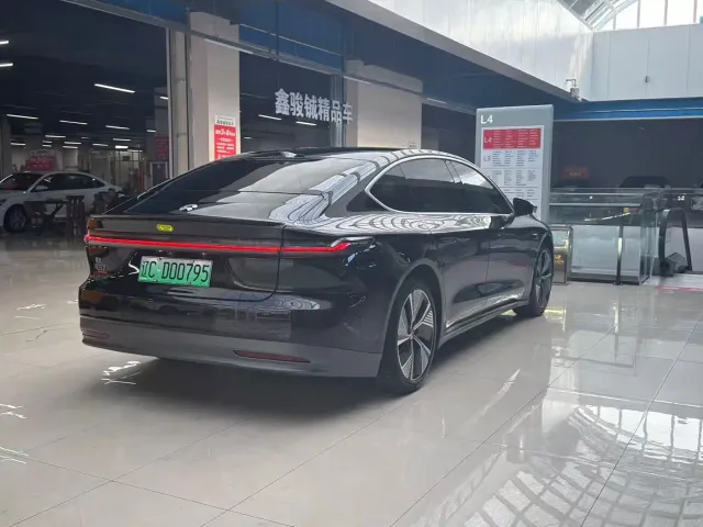 Nio ET7 — Фото автомобиля 8