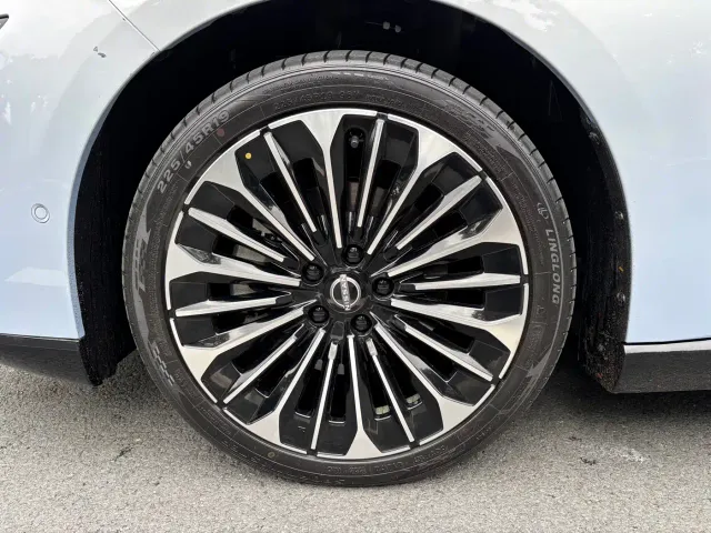 Nissan N7 — Фото автомобиля 7