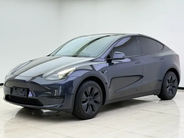 Фотография автомобиля — Tesla Model Y