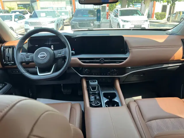 Nissan Terra — Фото автомобиля 10