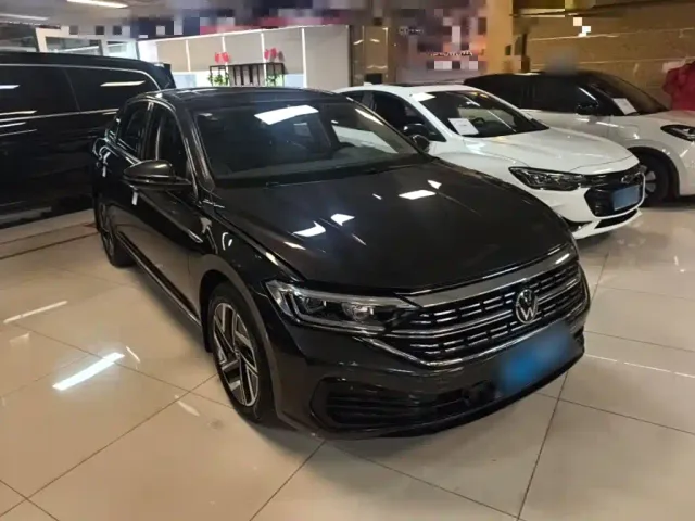 Volkswagen Sagitar — Фото автомобиля 3