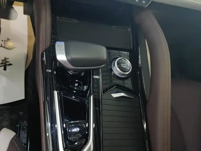 Geely Xingyue L — Фото автомобиля 16