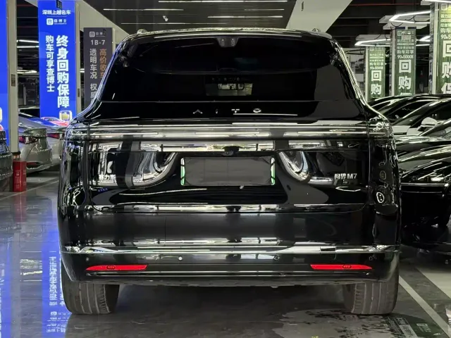 Aito M7 — Фото автомобиля 5