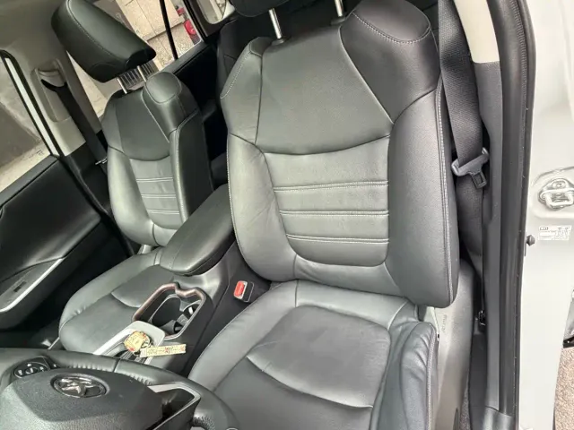 Toyota RAV4 — Фото автомобиля 15