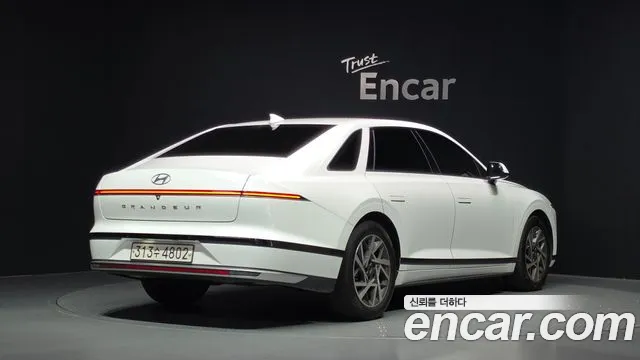 Hyundai Grandeur GN7 — Фото автомобиля 2