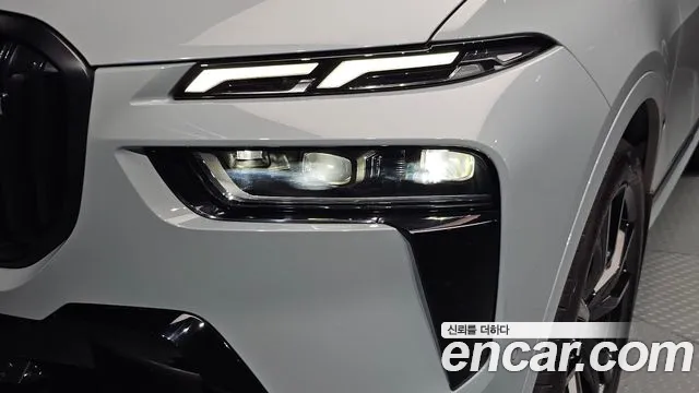 BMW X7 M60i xDrive M Sport 6 мест — Фото автомобиля 20