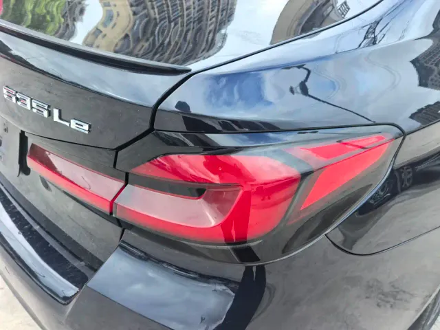 BMW 5 Series — Фото автомобиля 10