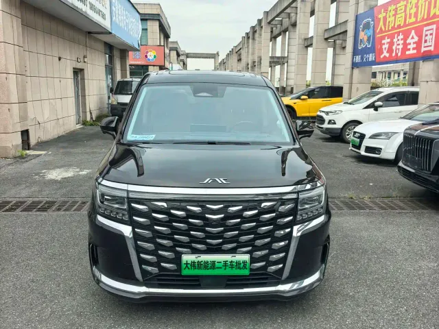 JAC Refine RF8 PHEV — Фото автомобиля 2