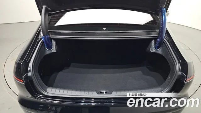Hyundai Grandeur GN7 — Фото автомобиля 30
