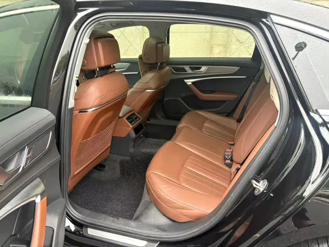 Audi A6L — Фото автомобиля 11