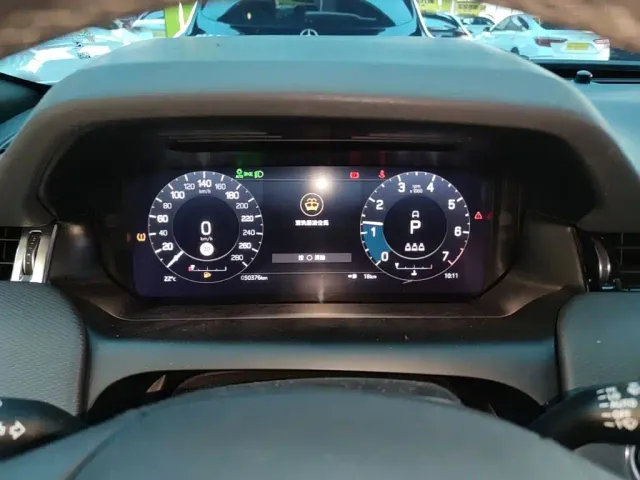 Land Rover Discovery Sport — Фото автомобиля 11