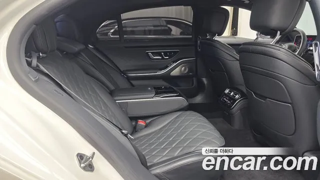 Mercedes-Benz S-Class — Фото автомобиля 11