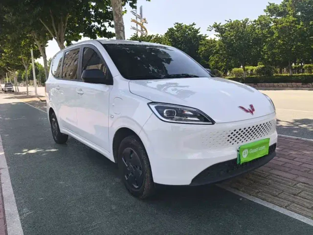 Wuling Hongguang — Фото автомобиля 21