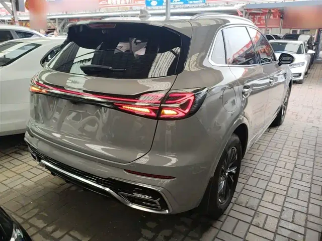 Hongqi HS5 — Фото автомобиля 6