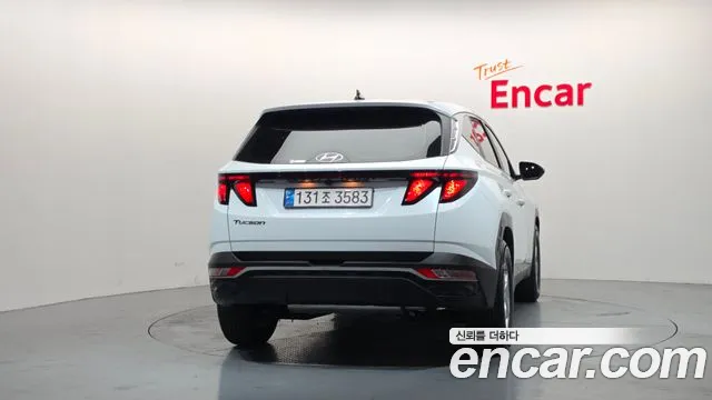 Hyundai Tucson Tucson (NX4) Бензин 1.6 турбо 2WD — Фото автомобиля 4