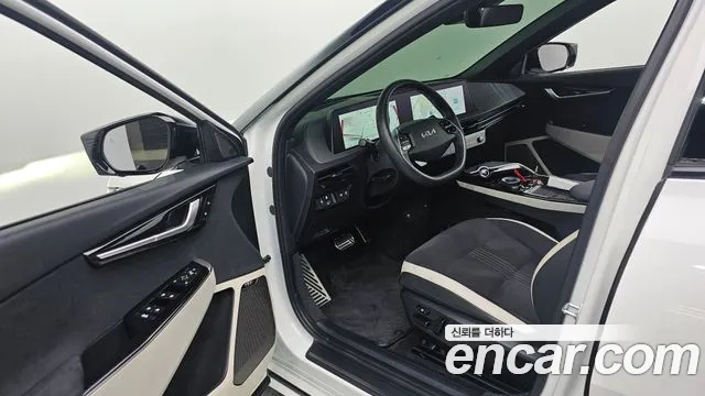 Kia EV6 — Фото автомобиля 9