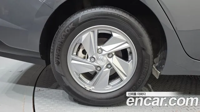 Hyundai AVANTE Новый Avante (CN7) — Фото автомобиля 5