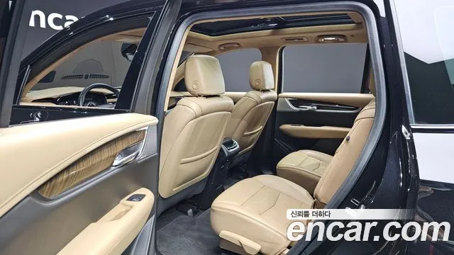 Cadillac XT6 — Фото автомобиля 12
