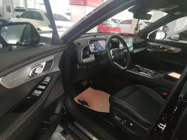 GAC Trumpchi GS8 — Фото автомобиля 15