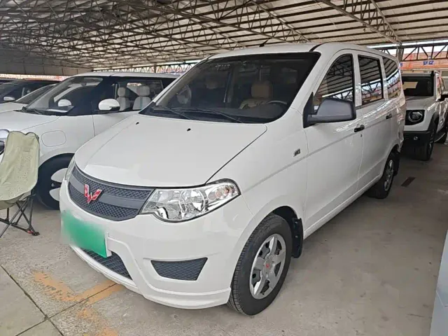 Фотография автомобиля — Wuling Hongguang