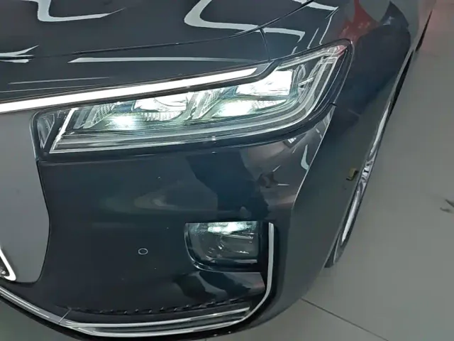 Hongqi H9 — Фото автомобиля 23