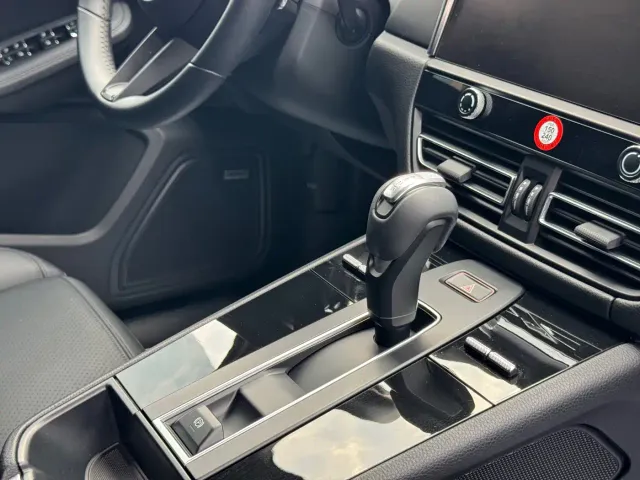 Porsche Macan 2022 Macan 2.0T — Фото автомобиля 16