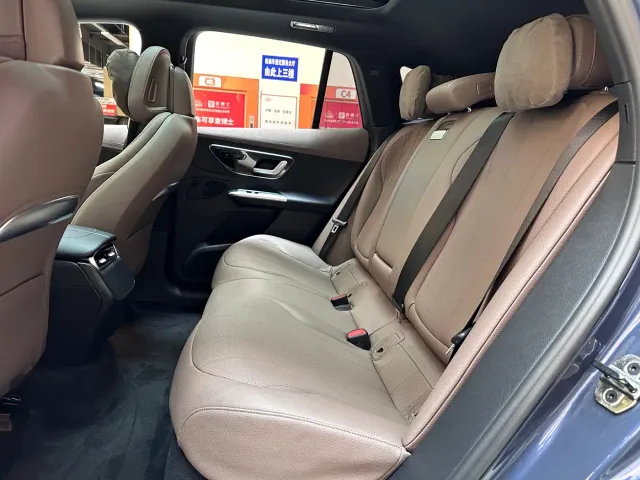 Mercedes-Benz EQE SUV — Фото автомобиля 17
