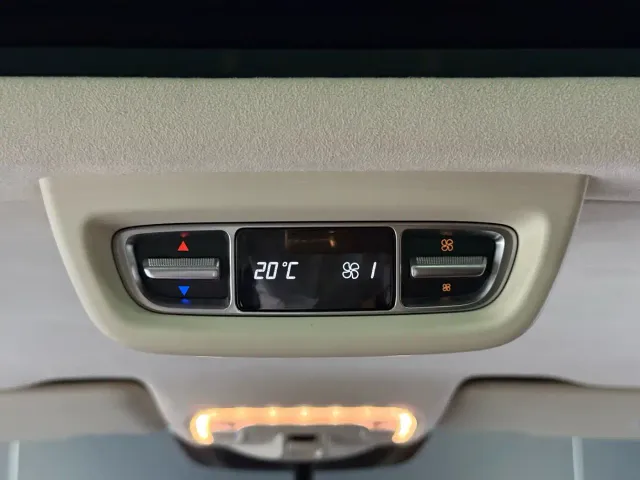Mercedes-Benz V-Class — Фото автомобиля 16