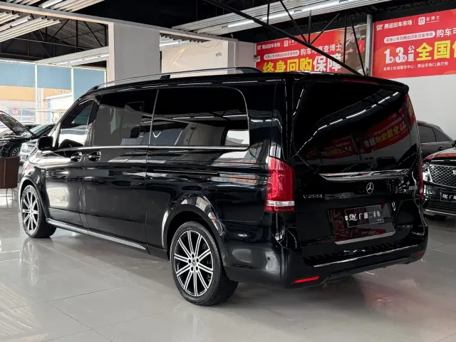 Mercedes-Benz V-Class — Фото автомобиля 6