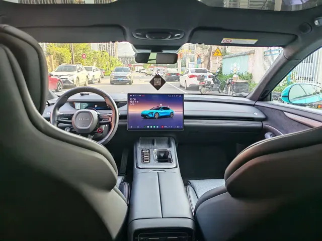 Xiaomi SU7 — Фото автомобиля 4
