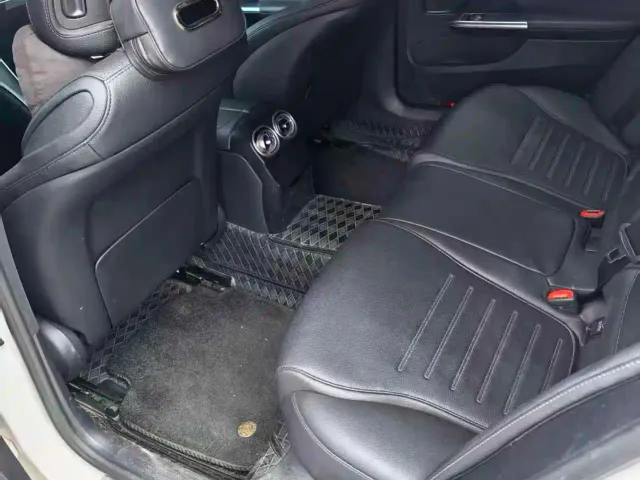 Mercedes-Benz C-Class — Фото автомобиля 5