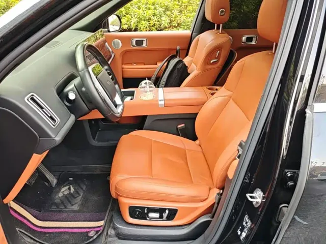 Li Auto L8 — Фото автомобиля 14