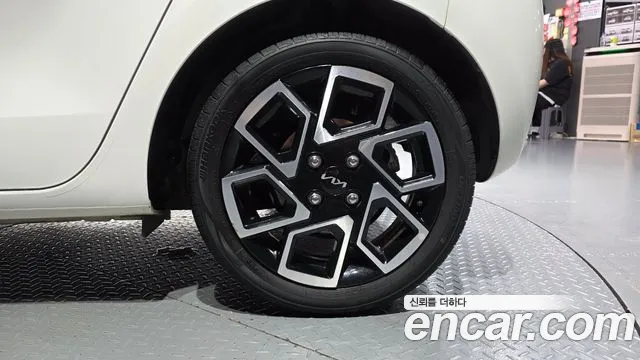 Kia RAY Новый Kia Ray Signature — Фото автомобиля 21