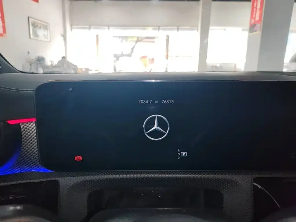 Mercedes-Benz Mercedes-Benz A-Class 2022 Facelift A 180 L Sport Sedan — Фото автомобиля 11