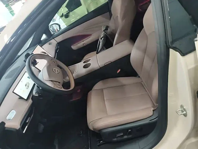 Nissan N7 — Фото автомобиля 14