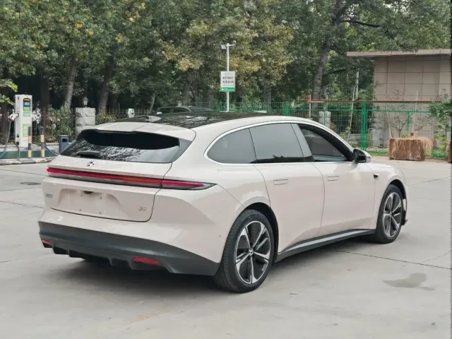 Nio ET5 Touring — Фото автомобиля 17