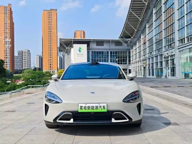 Xiaomi SU7 — Фото автомобиля 2
