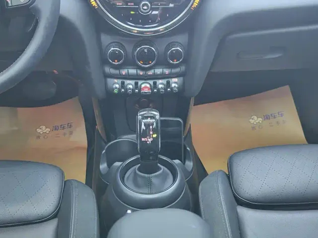 MINI Hatch — Фото автомобиля 16