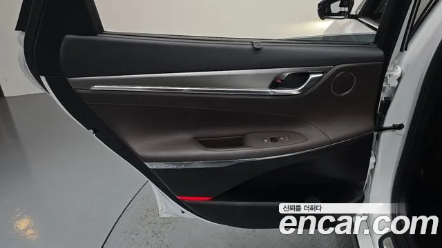 Hyundai Grandeur (New) Hybrid — Фото автомобиля 14