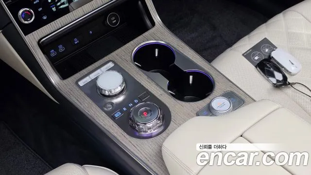 Genesis GV80 — Фото автомобиля 12