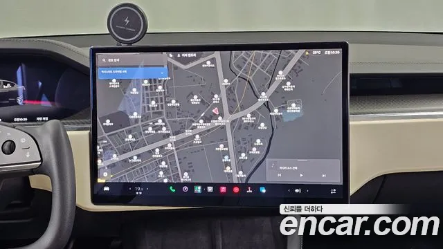 Tesla Model S — Фото автомобиля 14