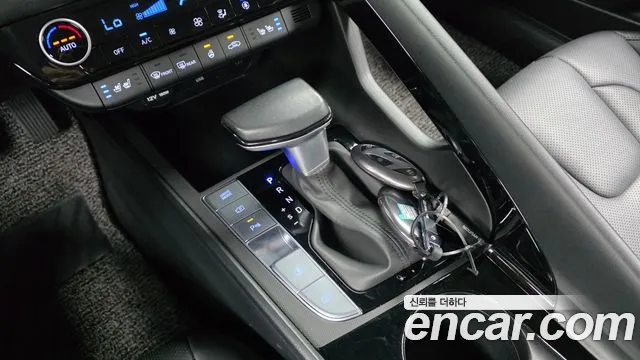 Hyundai Avante CN7 — Фото автомобиля 8