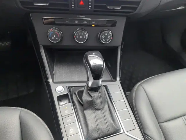 Volkswagen Passat — Фото автомобиля 13