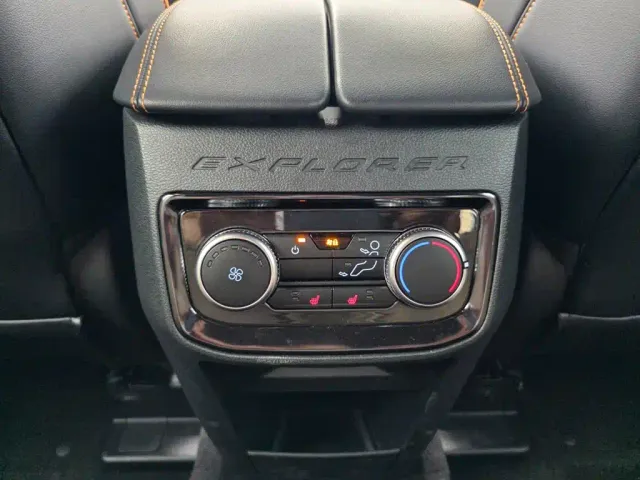 Ford Explorer — Фото автомобиля 17