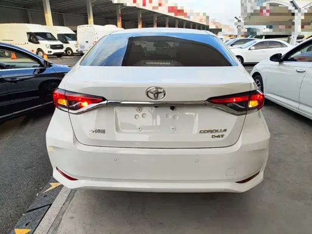 Toyota Corolla — Фото автомобиля 5