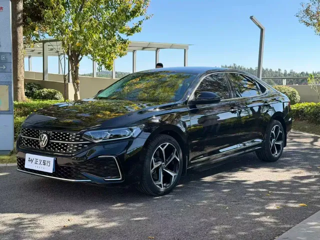 Фотография автомобиля — Volkswagen Passat