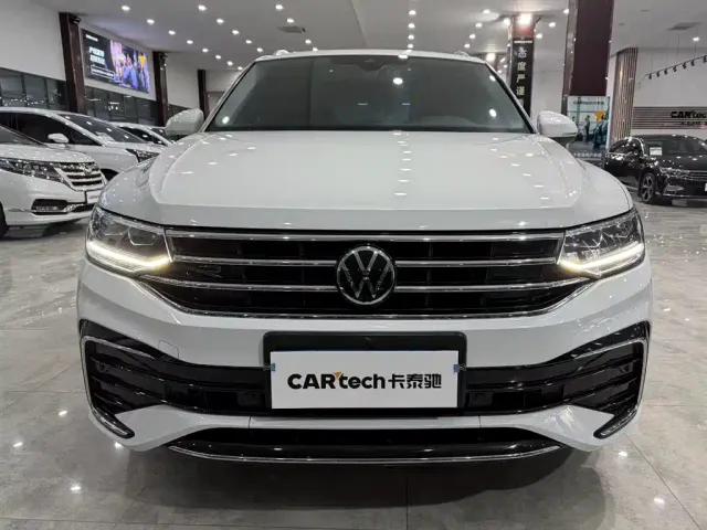 Volkswagen Tiguan L — Фото автомобиля 3
