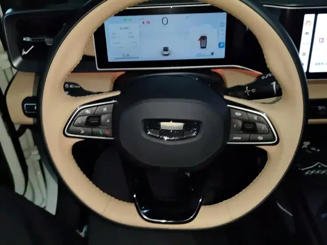 Geely Geely ICON 2023 1.5TD Chocolate Premium Edition — Фото автомобиля 15
