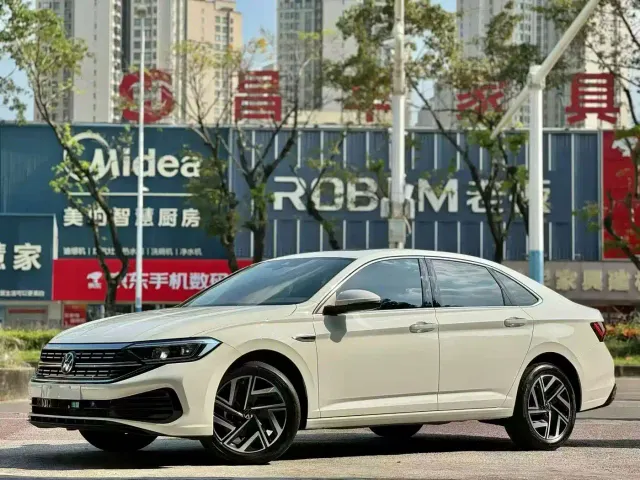 Фотография автомобиля — Volkswagen Sagitar