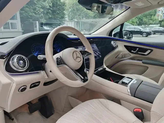 Mercedes-Benz Mercedes-Benz EQS SUV 2025 Model 500 4MATIC — Фото автомобиля 10